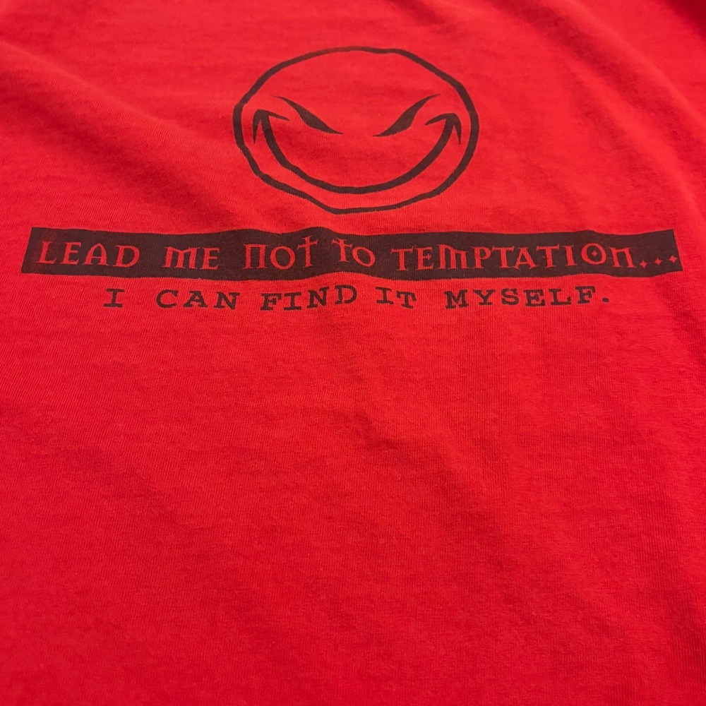 Vintage Funny Red Graphic Tee Lead Me Not To Temptation Smiley Face Mens XL - Picture 2 of 4